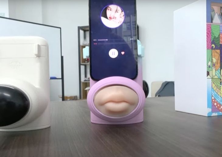 El invento que acerca a las parejas a distancia.