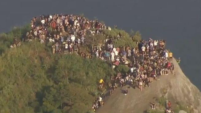 La tensión y el miedo de los turistas que quedaron atrapados en el morro en medio del operativo policial.