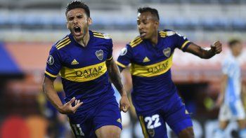 Goleadores. Salvio abrió el marcador y Villa lo amplió de penal. Boca le ganó a Racing y clasificó a las semifinales de la Copa Libertadores.