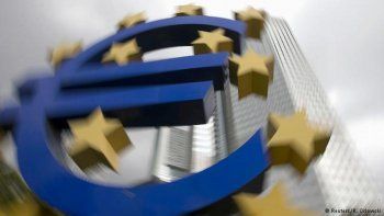 por los paquetes de reactivacion, la deuda de la eurozona superara el 100% del pib en 2020