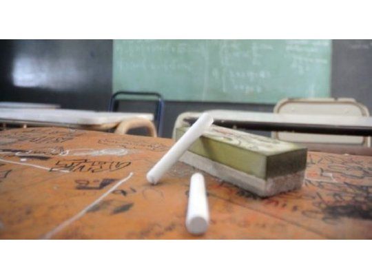 Paro de estatales complica inicio de clases en Provincia