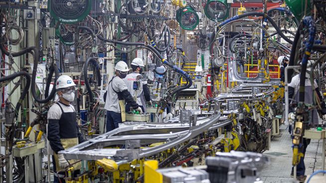 La conmemoración del Día de la Industria en 2026 encuentra a las fábricas naciolaes en un escenario de caída en la actividad.