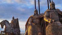 el monumento de 50 toneladas que putin le erigio al legendario principe ruso alejandro nevsky