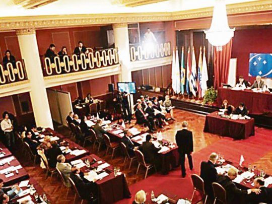 Suspendida. A través del Decreto 343/2019, el presidente Mauricio Macri formalizó que no se convocaría a la renovación de los 43 representantes que deben validar sus bancas e instó al Congreso a sancionar una ley.
