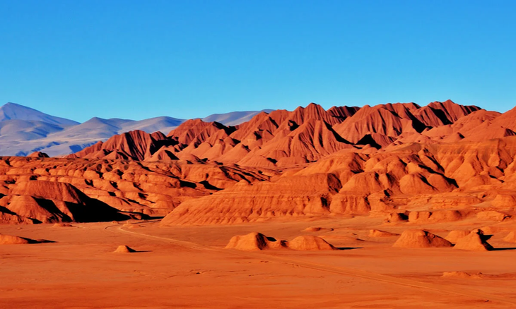 ¿Marte o Salta? Por su color rojizo y sus montañas, este pueblo parece ser salido de un cuento de Ray Bradbury.