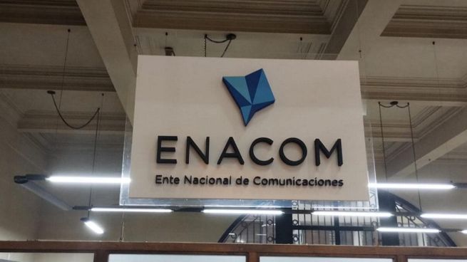 El Gobierno prorrogó por un año la intervención del ENACOM y ratificó a su interventor