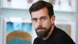 Muchos rumores sugieren que Jack Dorsey podría ser Satoshi Nakamoto, el misterioso creador de Bitcoin.  Muchos rumores sugieren que Jack Dorsey podría ser Satoshi Nakamoto, el misterioso creador de Bitcoin.