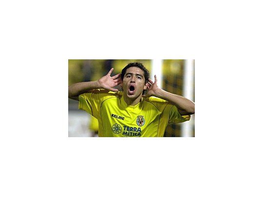 El estratega de Boca se mostró dispuesto a regresar a España para ayudar al Submarino amarillo a salir del fondo de la tabla.