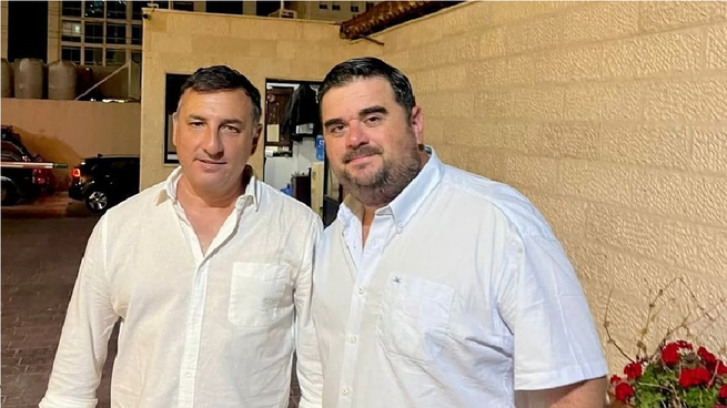 Carlos Albisu y Nicolás Olivera en el camino a Uruguay.