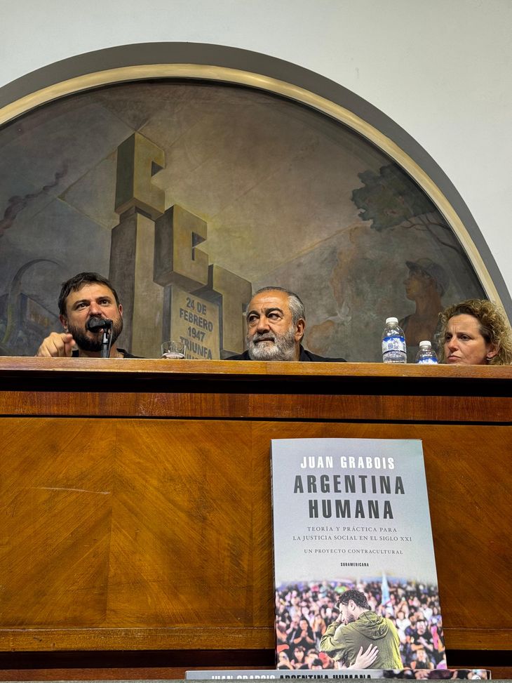 Juan Grabois presentó su nuevo libro en la CGT. Juan Grabois presentó su nuevo libro en la CGT.