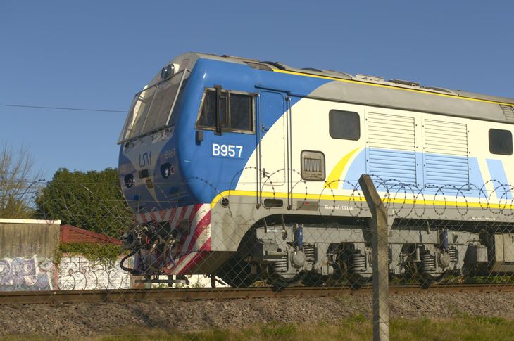 La reserva de boletos de ida y vuelta en tren, en la mayoría de los casos, no superan los $10.000. La reserva de boletos de ida y vuelta en tren, en la mayoría de los casos, no superan los $10.000.