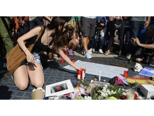 Un atentado contra el mundo: hay 35 nacionalidades entre las víctimas en La Rambla
