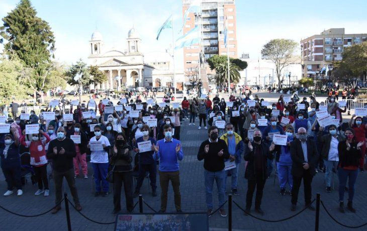 El acto se realizó en la plaza San Martín de Morón﻿.