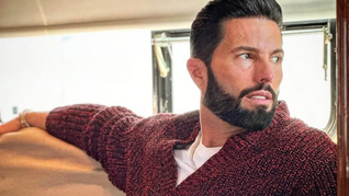 Poncho de Nigris. Poncho de Nigris.