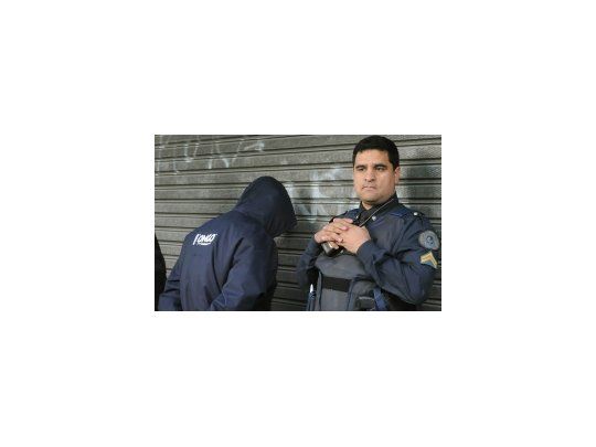 Local que los delincuentes alquilaron para realizar el boquete hacia el banco.