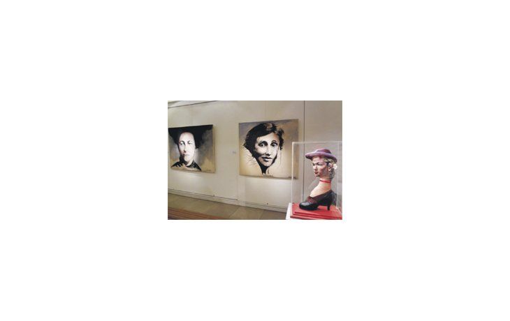 ámbito.com | Una icónica obra de Inés Vega, y dos retratos de Virginia Woolf según Diana Dowek, también curadora de “Ellas x Ellas”, representativa de la calidad de nuestras artistas, pero que no se agota en una sola muestra.