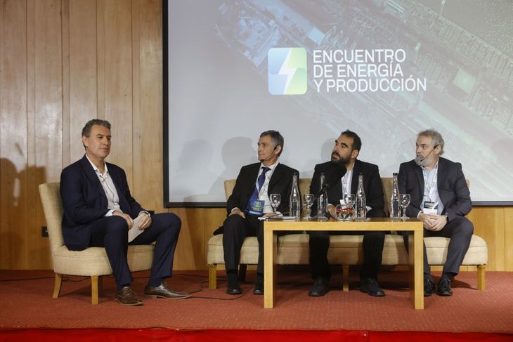 Empresarios conocieron en que la importancia del desarrollo de tecnología asociada a las energías renovables. Empresarios conocieron en que la importancia del desarrollo de tecnología asociada a las energías renovables.