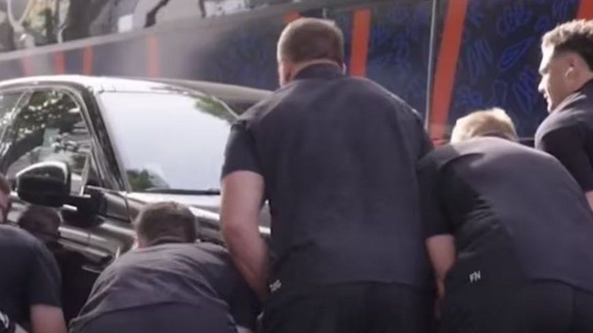 The All Blacks intimidated Los Pumas: they lifted a car and the video went viral