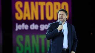 Leandro Santoro cerró la campaña en el Luna Park.&nbsp;