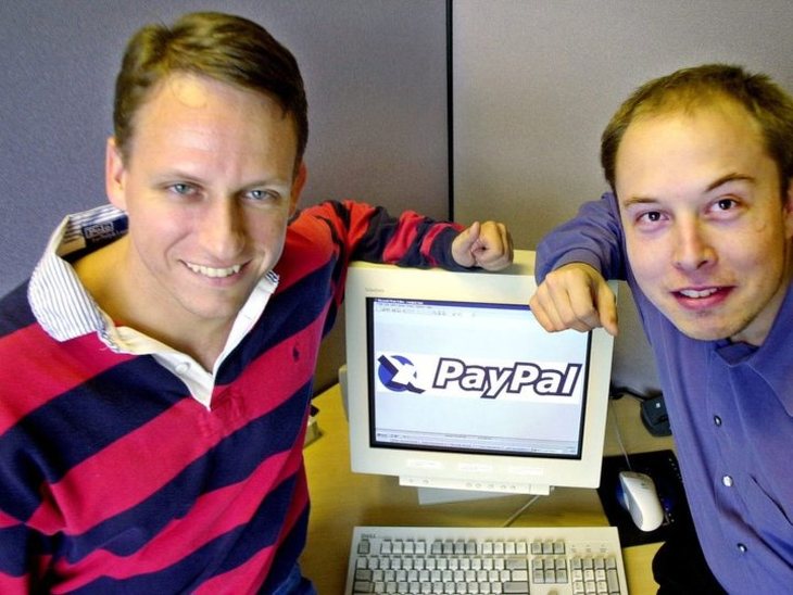 Thiel junto a Musk décadas atrás cuando fundaron PayPal.