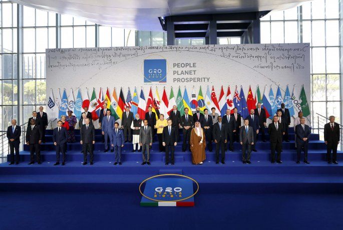 G20: Alberto Fernández junto a Jair Bolsonaro en la foto de familia