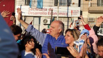 lanus: vecinos del municipio brindaron su apoyo a grindetti