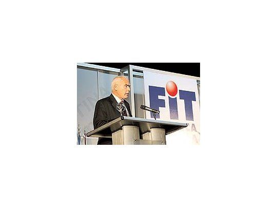 El secretariode Turismo de la Nación, Enrique Meyer, estrenó la edición 2008 de la Feria Internacionalde Turismo de América Latina, junto al jefe de Gabinete, Sergio Massa.