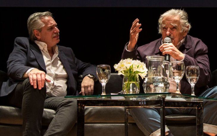 ámbito.com | Alberto Fernandez y Mujica Untref.jpg