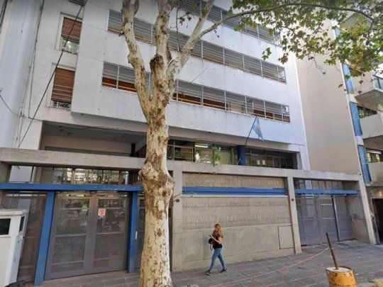 Unos 39 casos -35 adultos mayores y cuatro empleados- se verificaron en el hogar para adultos mayores Beit Sión, en Flores.