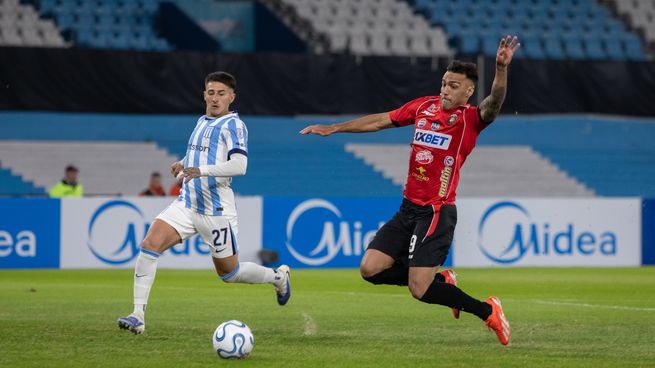 Racing y una noche para el olvido ante Caracas.