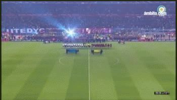 El hermano de Rodrigo cantó el himno antes del partido