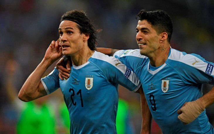 Uruguay le ganó a Chile y se quedó con el Grupo C.