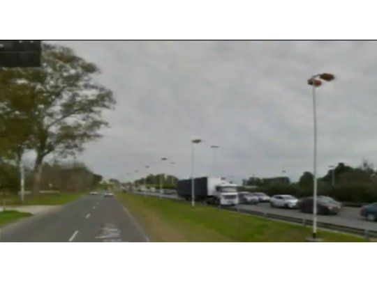 El balazo impactó en la cabeza de un comerciante oriundo de Lobos que circulaba por la autopista Ezeiza-Cañuelas