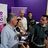 Sebastián Pareja junto a los dirigentes violetas del distrito. Sebastián Pareja junto a los dirigentes violetas del distrito.