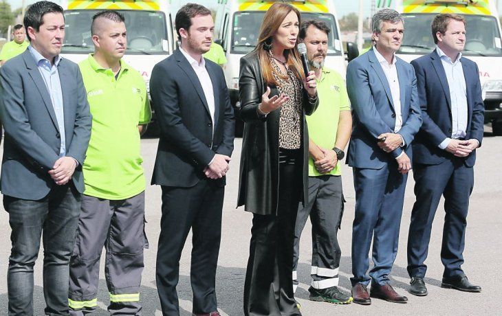 plan. Vidal, ayer durante el anuncio junto al titular de la cartera de Salud, Andrés Sacarsi, y los intendentes Juan Zabaleta (Hurlingham) y Leonardo Nardini (Malvinas).