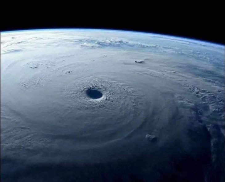 What is Hurricane Milton's eyewall replacement and why it may become ...