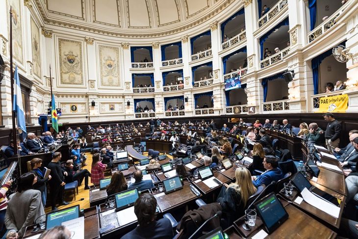 Actualmente hay al menos dos proyectos de ley que plantean la implementación de la Boleta Única en la Provincia de Buenos Aires.