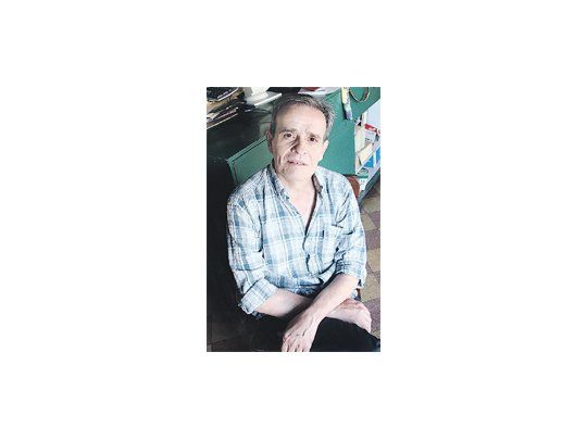Jorge Graciosi, director de la nueva versión del clásico contemporáneo “Nuestro fin de semana”, de Roberto Cossa.