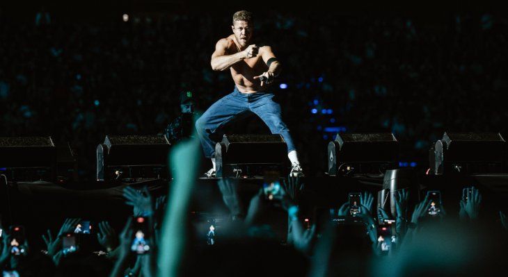 “Esta es su noche, sientan lo que tengan que sentir”, expresó Dan ante el eufórico público argentino al comienzo del show. “Esta es su noche, sientan lo que tengan que sentir”, expresó Dan ante el eufórico público argentino al comienzo del show.
