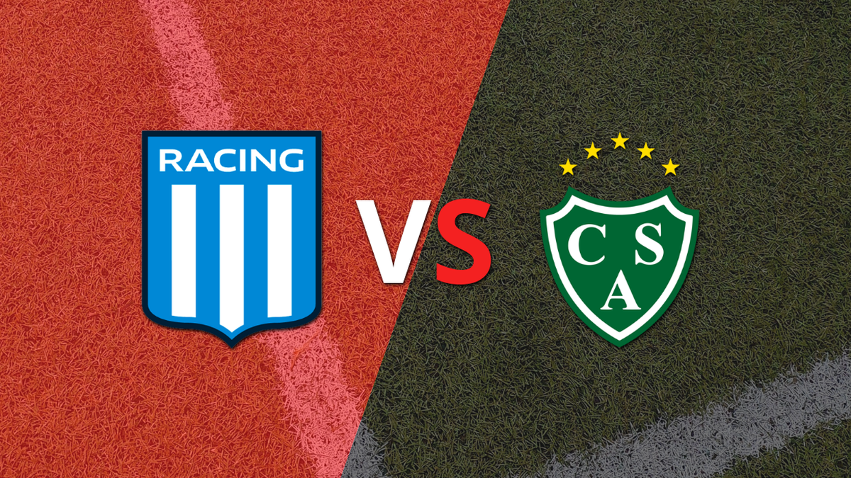 Starting whistle for the duel between Racing Club and Sarmiento