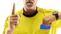 La tarjeta azul llega al fútbol: cómo se aplicará para sancionar jugadores
