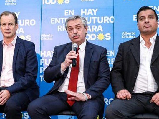 Alberto Fernández, junto al gobernador de Entre Ríos, Gustavo Bordet.