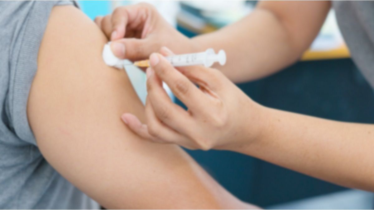How much does the flu vaccine cost in April 2024?