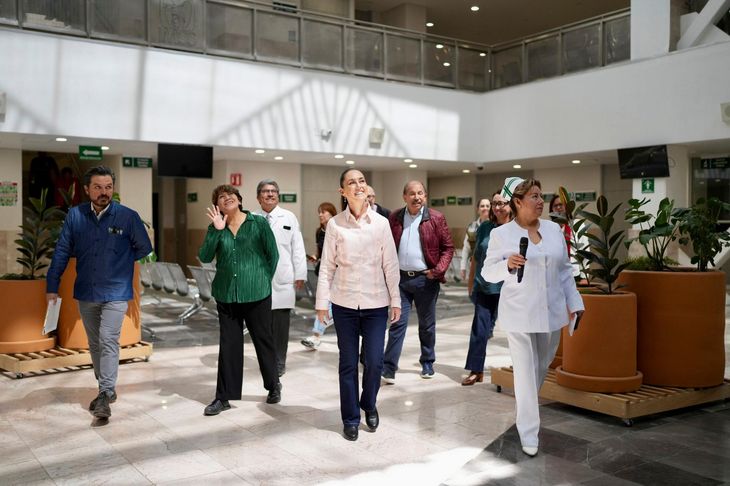 Claudia Sheinbaum inauguró una nueva Unidad Médica Familiar del IMSS. Claudia Sheinbaum inauguró una nueva Unidad Médica Familiar del IMSS.