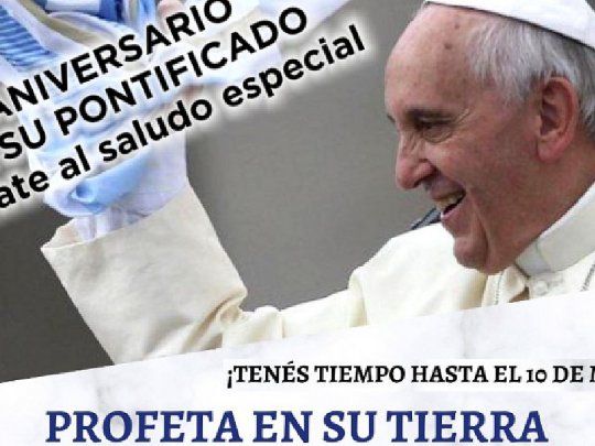 Papa Francisco Saludos.jpg