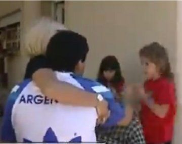 Dalma compartió un video inédito de Maradona junto a su familia