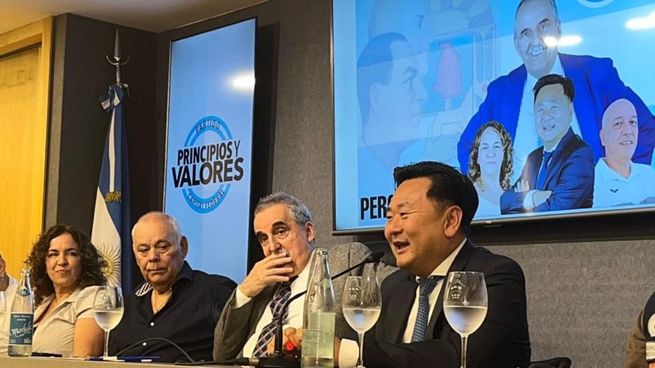 Alejandro Kim cerró su campaña en CABA. 