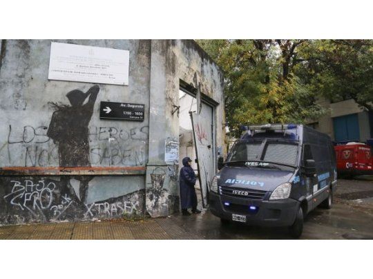 La Policía cercó el sitio hasta que la situación estuvo bajo control.
