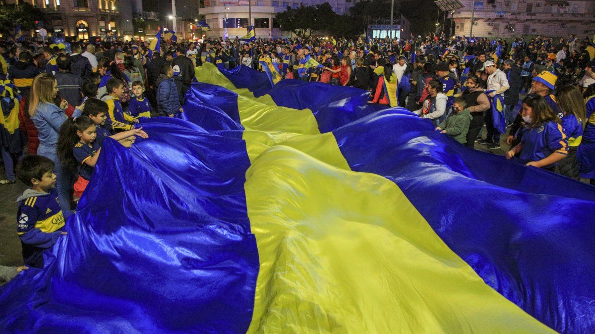 Boca fans celebrated at the Obelisk