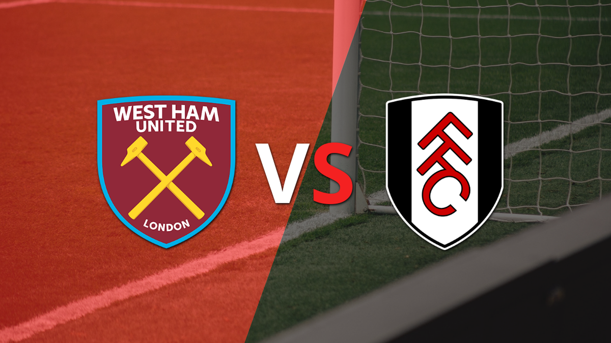 Fulham enters the second half with a 1-0 lead